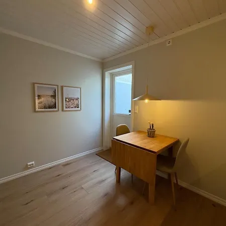In Beautiful Surroundings Close To The Zoo Kristiansand